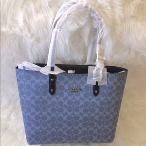 Coach Signature Town Tote Bag